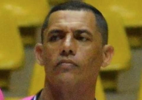 Árbitro de Futsal cai morto em quadra durante jogo