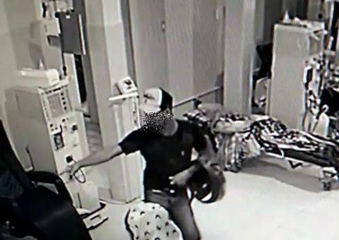 Homem entra em clinica e rouba pacientes que faziam hemodiálise  