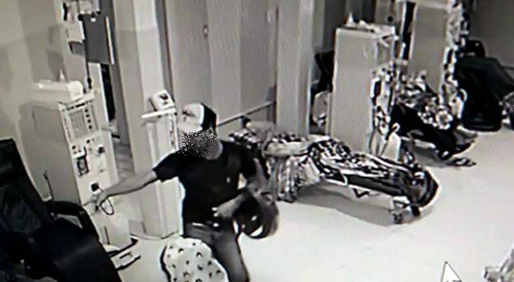 Homem entra em clinica e rouba pacientes que faziam hemodiálise  