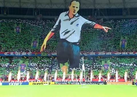 No reencontro com Ceni, São Paulo vence o Fortaleza e encosta na liderança