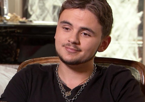 Filho mais velho de Michael Jackson se forma em Administração 