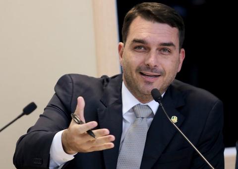 Flávio diz que investigação do MP é ilegal e tem de ser anulada