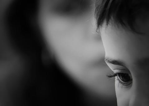 Servidora tem horário reduzido para cuidar de filho autista