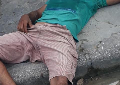 Homem é assassinado a pedradas em plena luz do dia em Manaus