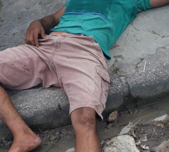Homem é assassinado a pedradas em plena luz do dia em Manaus
