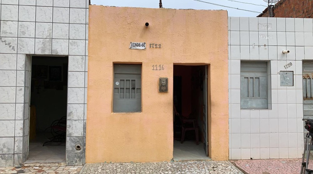 Idosa de 89 anos é agredida pelo filho e vizinhos se revoltam 