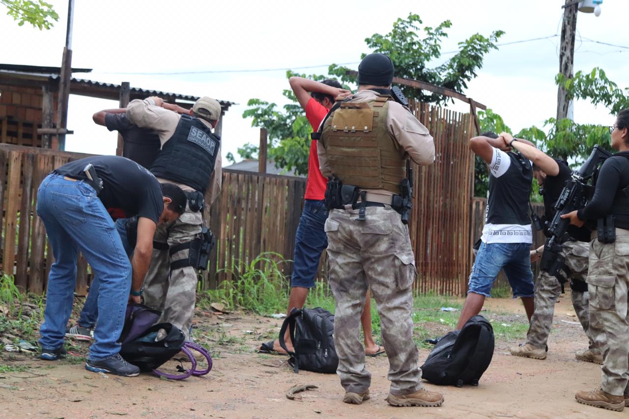 Polícia desarticula milícias que tocam terror dentro de invasões em Manaus