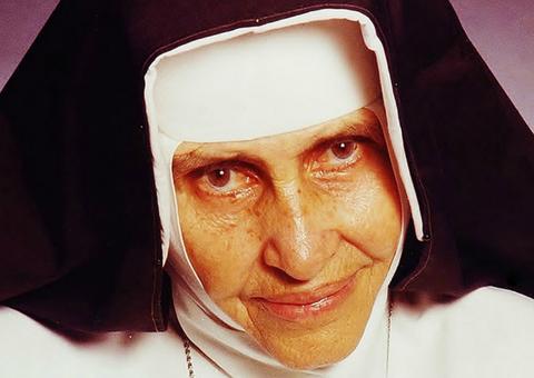 Vaticano reconhece 2º milagre de Irmã Dulce e vai proclamá-la santa