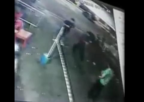 Caso Hugo: Vídeo mostra fisioterapeuta saindo de bar com suspeito horas antes de homicídio