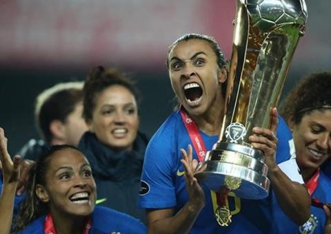Marta e veteranas são convocadas para Copa do Mundo na França