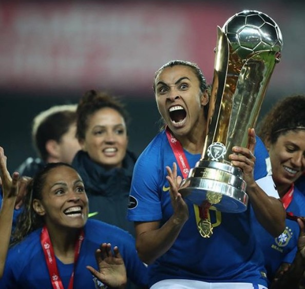 Marta e veteranas são convocadas para Copa do Mundo na França