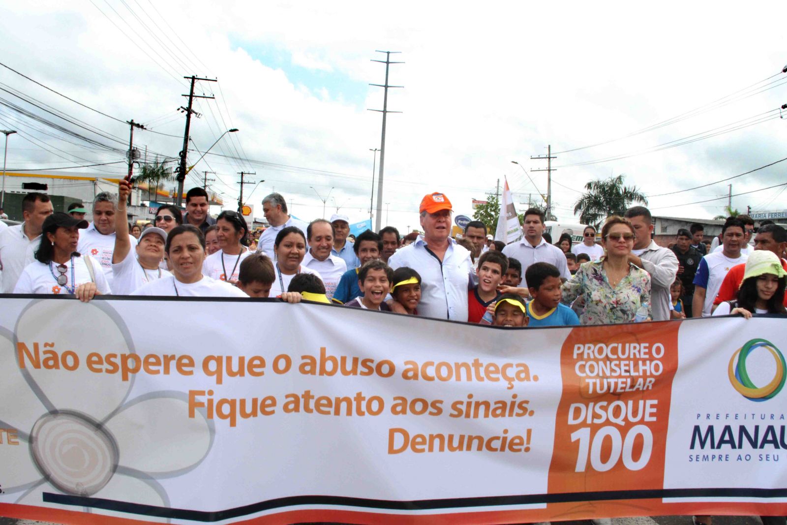 Manaus realiza caminhada em combate ao abuso e à exploração sexual infantojuvenil