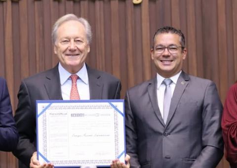 Ministro Ricardo Lewandowski recebe título de cidadão do Amazonas 