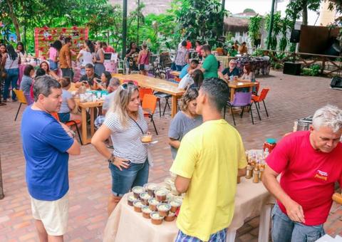 Feira da FAS realiza edição comemorativa de um ano neste domingo