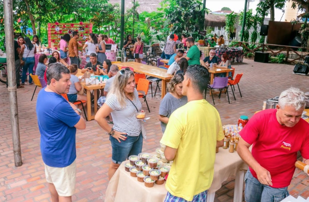 Feira da FAS realiza edição comemorativa de um ano neste domingo