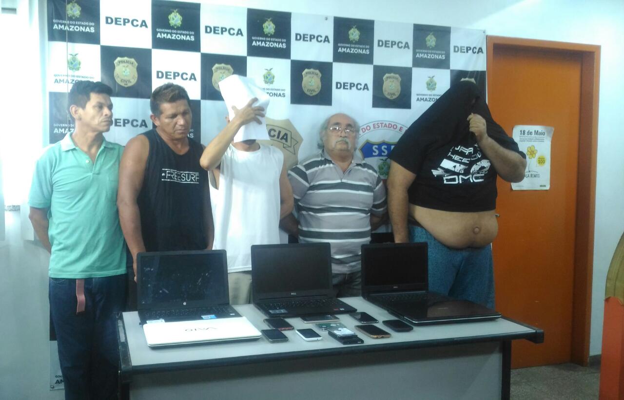 Idoso e outros 4 homens são presos suspeitos de estuprar crianças em Manaus