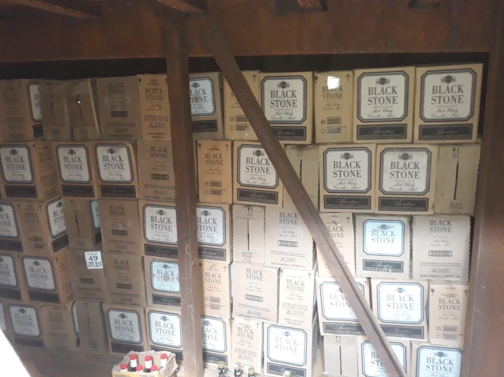 3 mil caixas de bebidas vindas do Pará são apreendidas em porto de Manaus