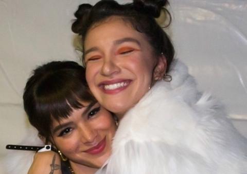  Gritos de 'Chora, Paula Fernandes' e cover de 'Shallow' marcam show de Priscilla Alcântara na Virada