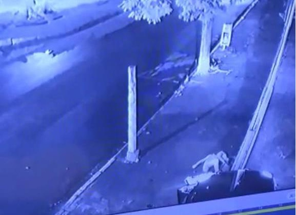 Após discussão, homem atropela e arrasta namorada por avenida