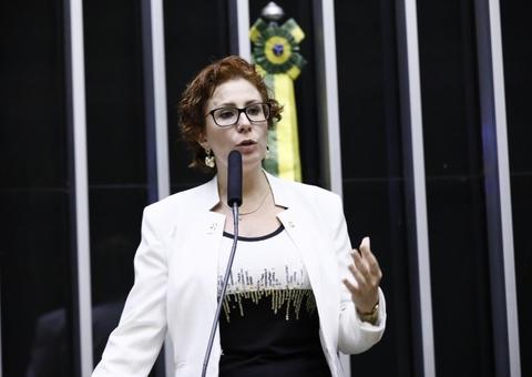 Deputada cristã do PSL quer legalizar plantação de maconha no Brasil 