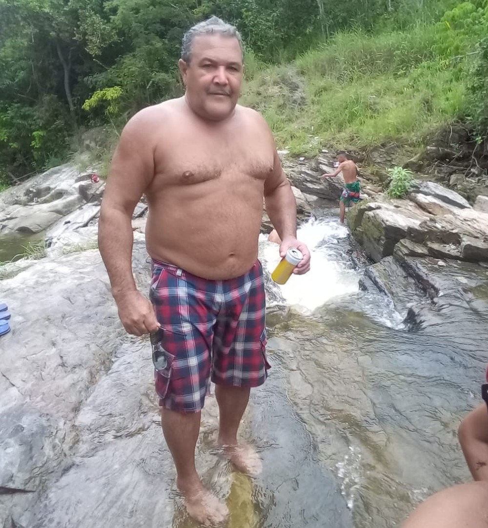 Marido tenta bater na mulher e atira nos enteados de 13 e 16 anos