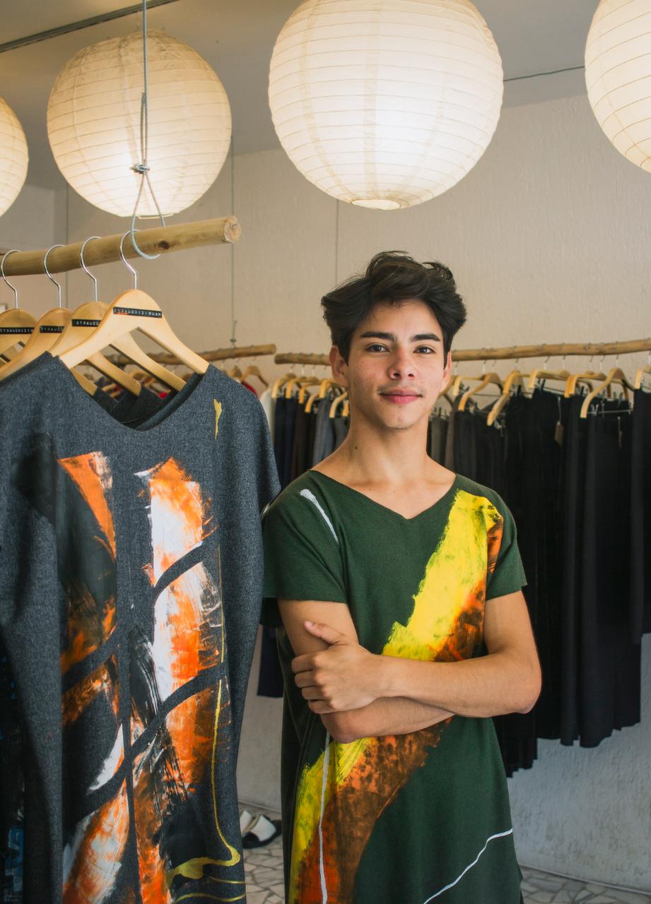 Estilista amazonense expõe suas peças em feira de arte em São Paulo