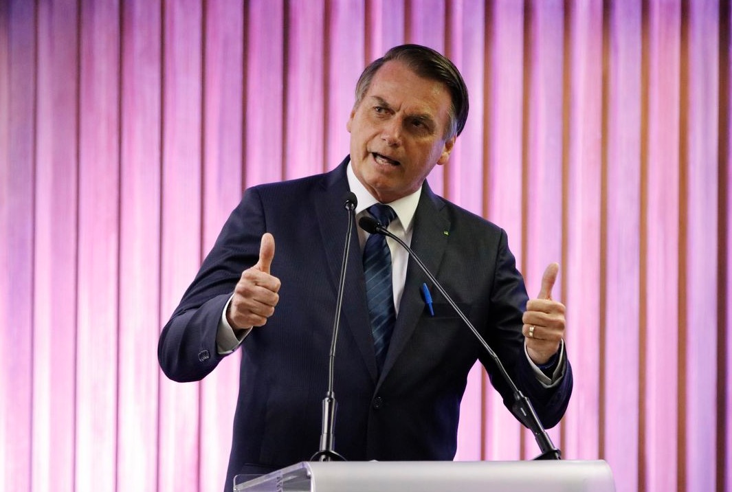 Bolsonaro: Se Câmara e Senado têm projeto melhor, que ponham em votação