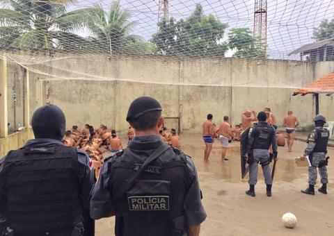 Celulares e armas brancas são encontrados durante revista em Unidade Prisional do Amazonas