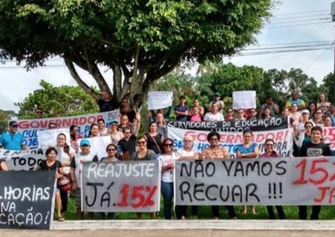 Professores e Governo voltam a discutir acordo para fim da greve no Amazonas