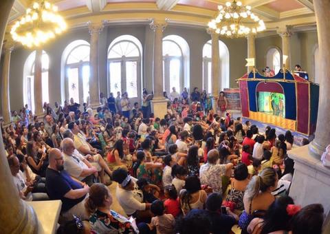 Ópera Mirim realiza última apresentação no Hall do Teatro Amazonas