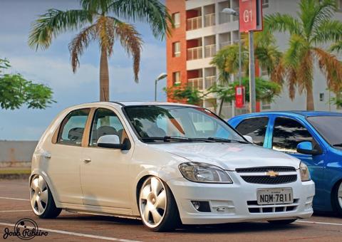 Exposição de carros antigos e 'Clube Rebaixados' movimentam shopping da Zona Oeste