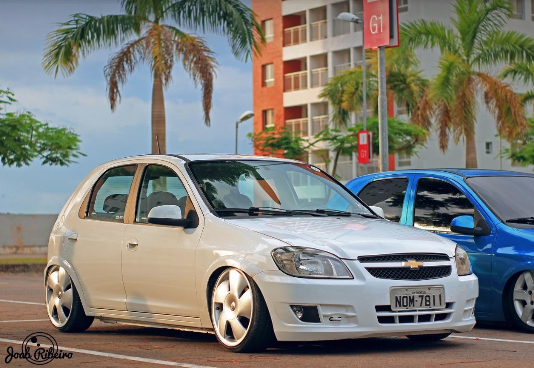 Exposição de carros antigos e 'Clube Rebaixados' movimentam shopping da Zona Oeste