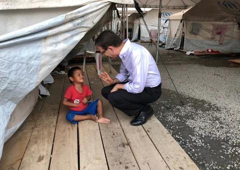 Bilionário se muda para Roraima e ajuda venezuelanos que chegam ao Brasil 