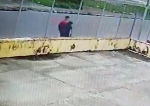 Menina desaparece ao sair de escola com desconhecido em Manaus, confira vídeo
