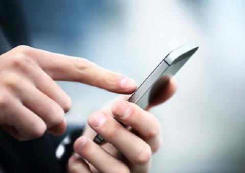 Mulher mata colega a facadas por causa de vídeo divulgado no WhatsApp