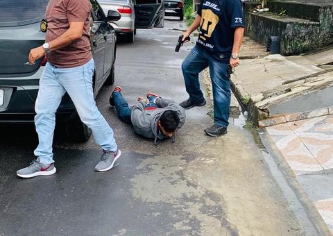 Em Manaus, motorista de aplicativo é preso suspeito de liderar grupo especializado em assaltos