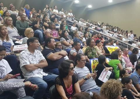 Sindicato aceita proposta para encerrar greve dos professores no Amazonas