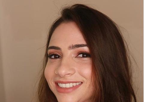 Tetraplégica, Laís Souza emociona ao aparecer levantando as pernas em vídeo