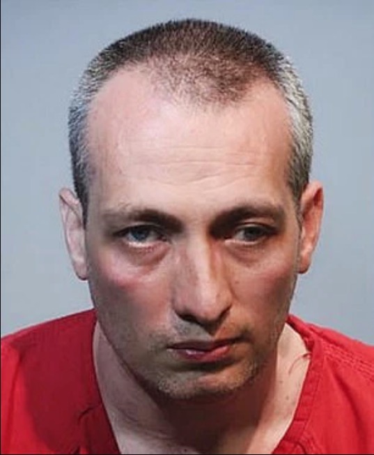 Com camisinhas, funcionário da Disney é preso por tentar encontro com criança de 8 anos