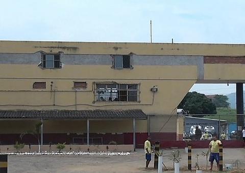 Presidiários fazem familiares de escudo em rebelião na Casa de Custódia, no ES