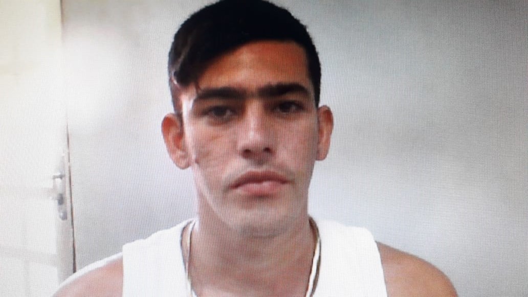 Polícia divulga foto de homem suspeito de roubar posto de combustível em Manaus