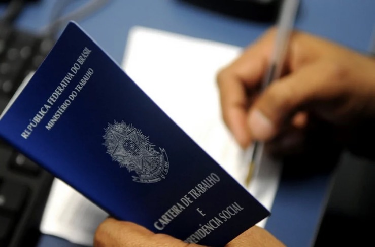 Prefeitura seleciona candidatos para 30 vagas de emprego nesta terça-feira em Manaus