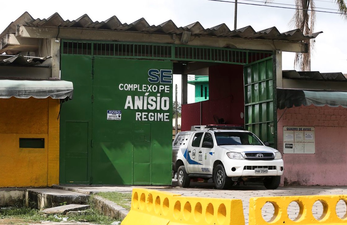 Após 55 detentos mortos no Amazonas, governo federal monitora situação em presídios 