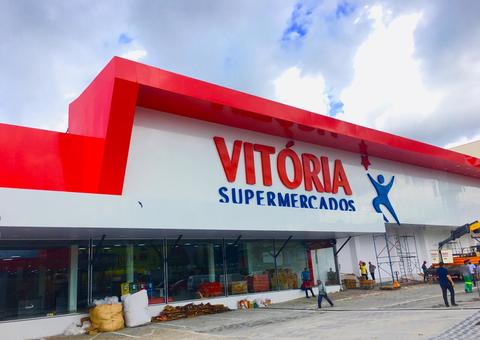 Supermercado inaugura nova loja e contrata 200 colaboradores