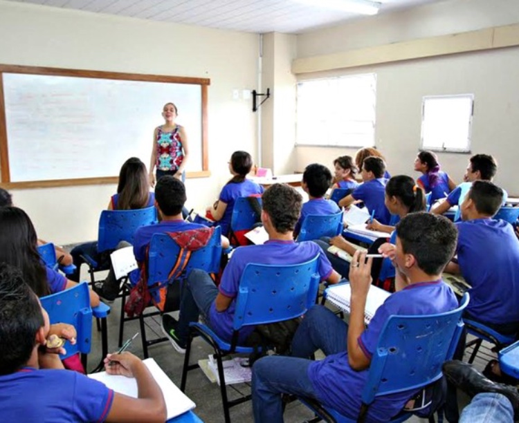 Seduc define calendário de reposição de aulas; confira