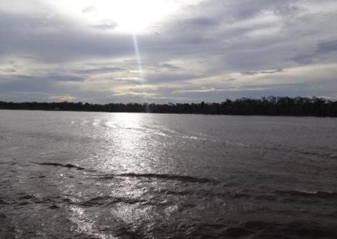 No Amazonas, dois irmãos morrem afogados em naufrágio de canoa