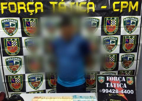 Dupla é presa com 12 celulares roubados dentro de carro em Manaus 
