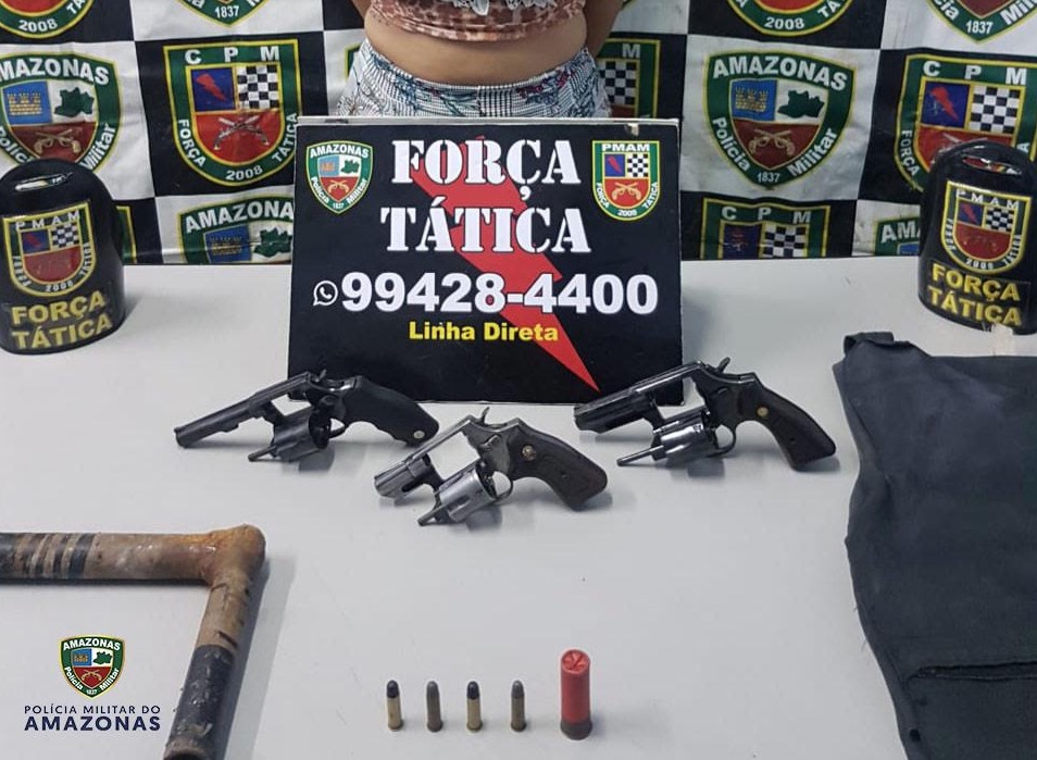 Mulher é presa com quatro armas de fogo durante operação em Manaus