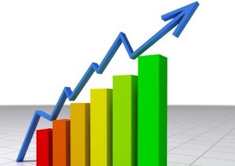 Economia brasileira cresce 0,9% no acumulado de 12 meses