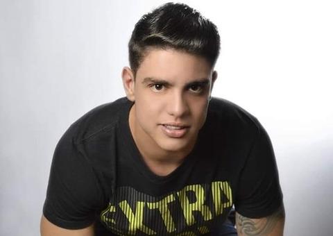 Cantor sertanejo Guilherme Palaia Juliari morre, aos 26 anos, em acidente de moto